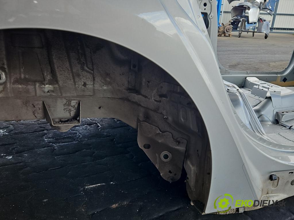 Ford Focus Mk4 2018- 1.0 ecoboost 125 HP manual 92 kW 999 cm3 5- blatník zadné pravý