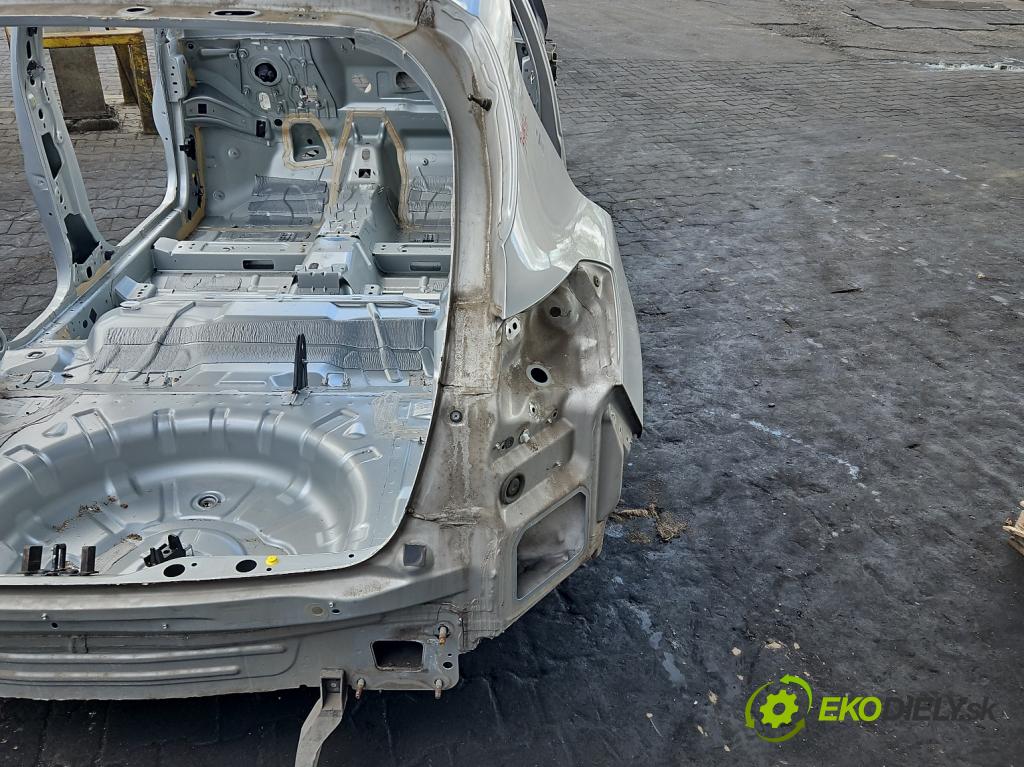 Ford Focus Mk4 2018- 1.0 ecoboost 125 HP manual 92 kW 999 cm3 5- blatník zadné pravý