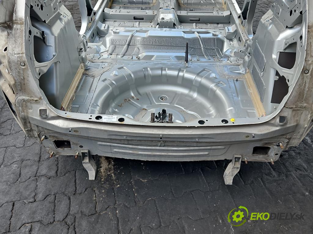 Ford Focus Mk4 2018- 1.0 ecoboost 125 hp manual 92 kW 999 cm3 5- stěna zadní 