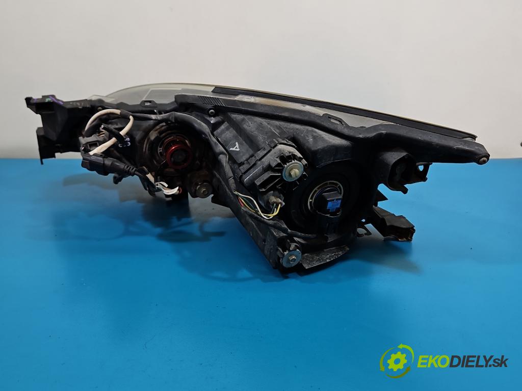 Mazda 6 II GH 2007-2012 2.2 citd 125 HP manual 92 kW 2184 cm3 5- Reflektor: pravý  (Svetlo predné pravé)