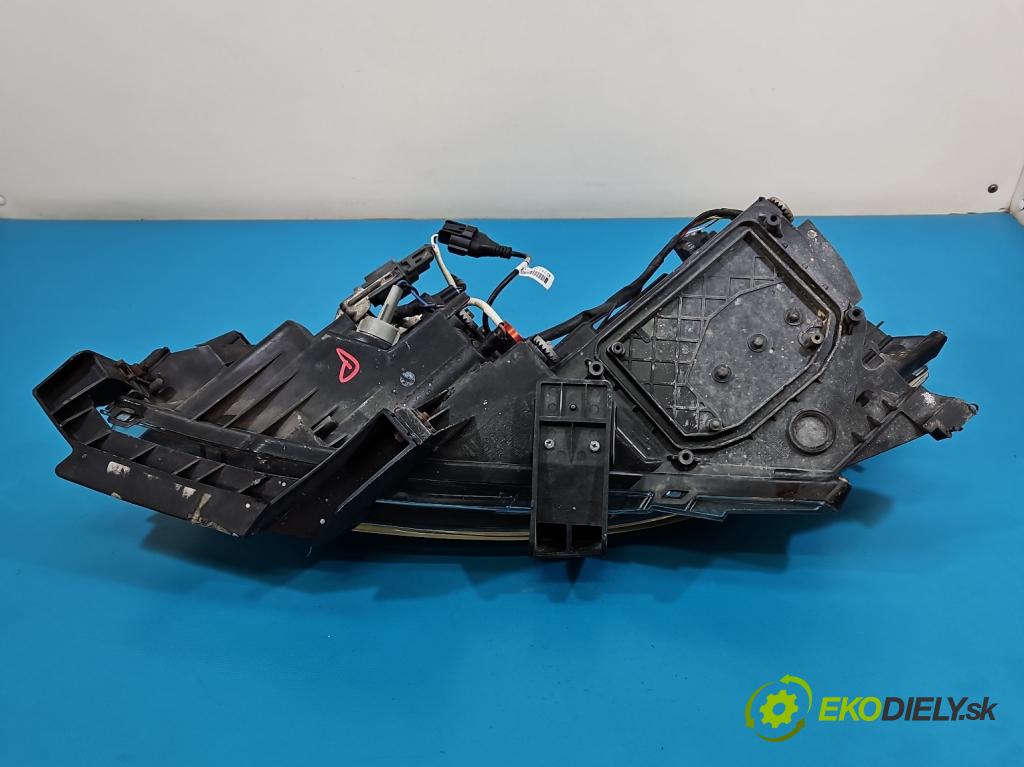 Mazda 6 II GH 2007-2012 2.2 citd 125 HP manual 92 kW 2184 cm3 5- Reflektor: pravý  (Svetlo predné pravé)