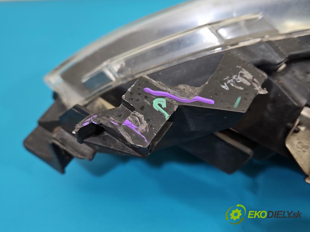 Mazda 6 II GH 2007-2012 2.2 citd 125 HP manual 92 kW 2184 cm3 5- Reflektor: pravý  (Svetlo predné pravé)