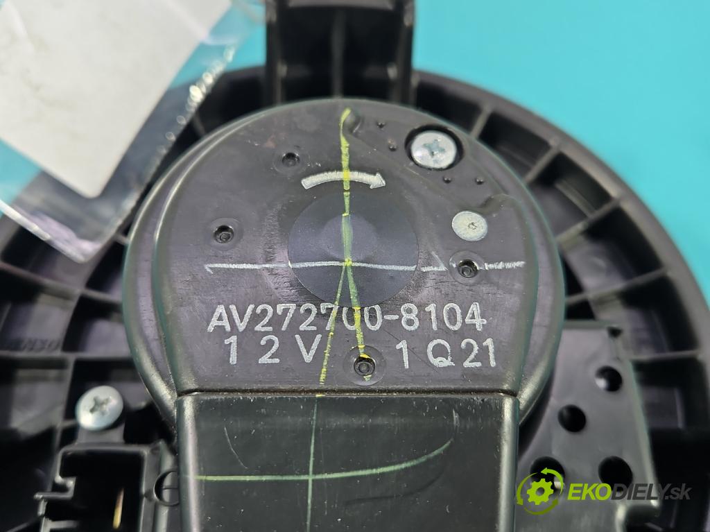Toyota Verso 2009-2018 2.0 D4D 125 HP manual 92 kW 1998 cm3 5- ventilátor vzduchu AV272700-8104
