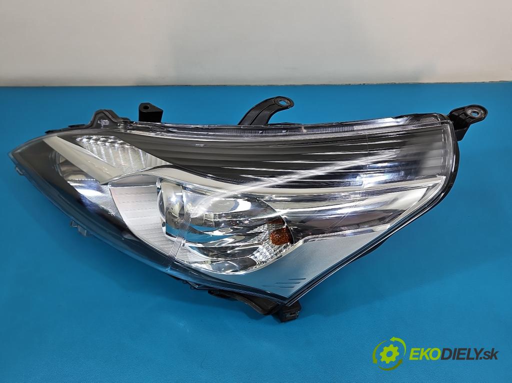 Toyota Verso 2009-2018 2.0 D4D 125 HP manual 92 kW 1998 cm3 5- Reflektor: ľavý  (Kľučka dverí ostatné)