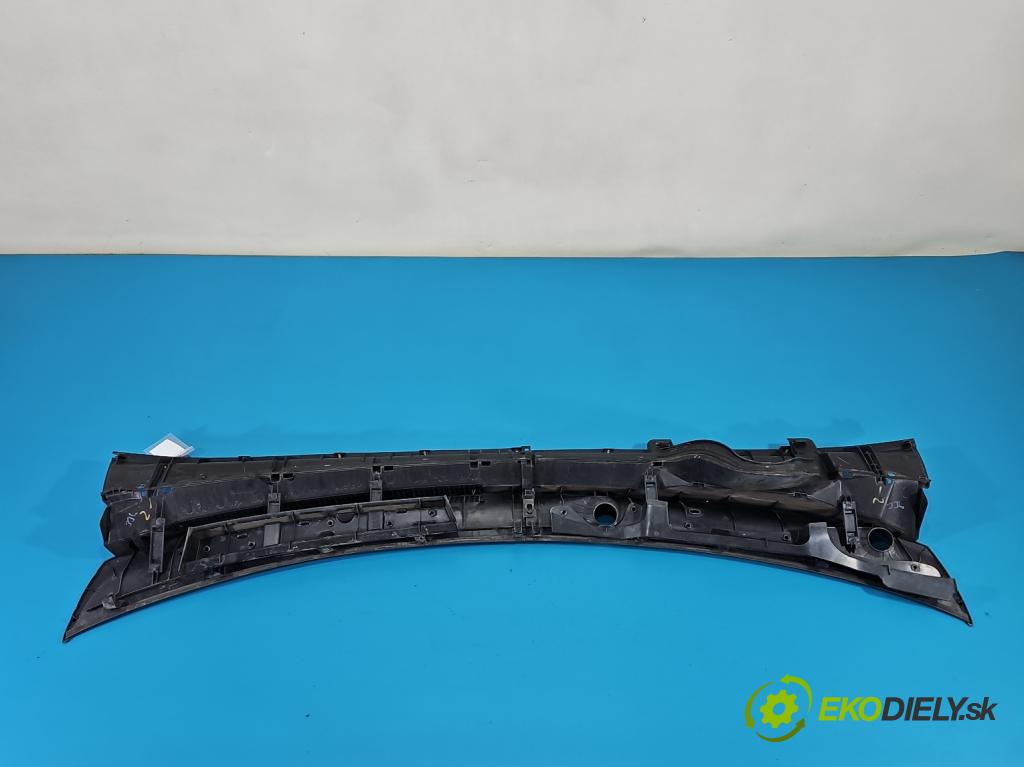 Toyota Verso 2009-2018 2.0 D4D 125 HP manual 92 kW 1998 cm3 5- torpédo 55782-0F050 (Torpédo (plast pod čelným sklom))