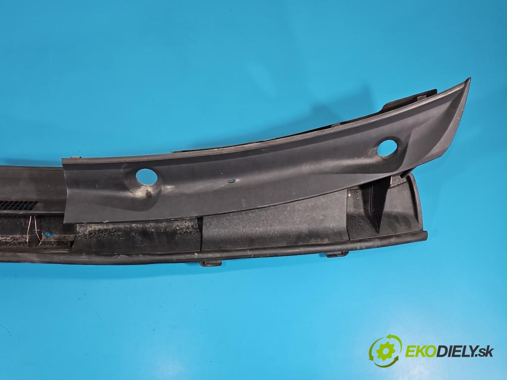 Toyota Verso 2009-2018 2.0 D4D 125 HP manual 92 kW 1998 cm3 5- torpédo 55782-0F050 (Torpédo (plast pod čelným sklom))