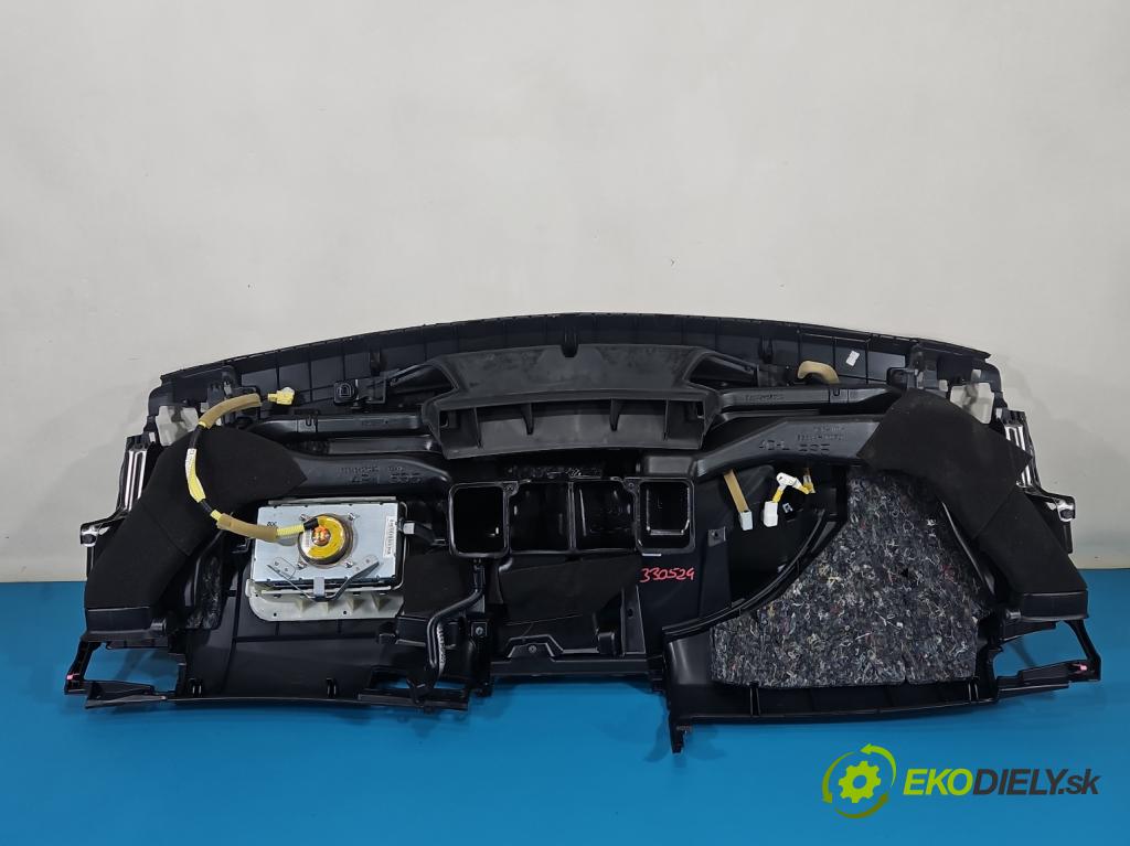 Toyota Verso 2009-2018 2.0 D4D 125 HP manual 92 kW 1998 cm3 5- kokpit,pristrojová doska rozdeľovacia