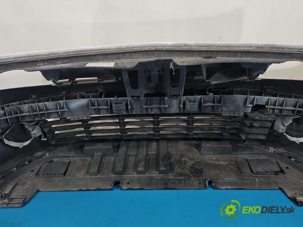 Renault Clio III 2005-2012 1.5 dci 68 HP manual 50 kW 1461 cm3 3- nárazník predné  (Kľučka dverí ostatné)