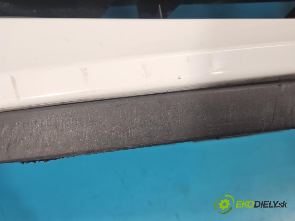 Renault Clio III 2005-2012 1.5 dci 68 HP manual 50 kW 1461 cm3 3- nárazník predné  (Kľučka dverí ostatné)