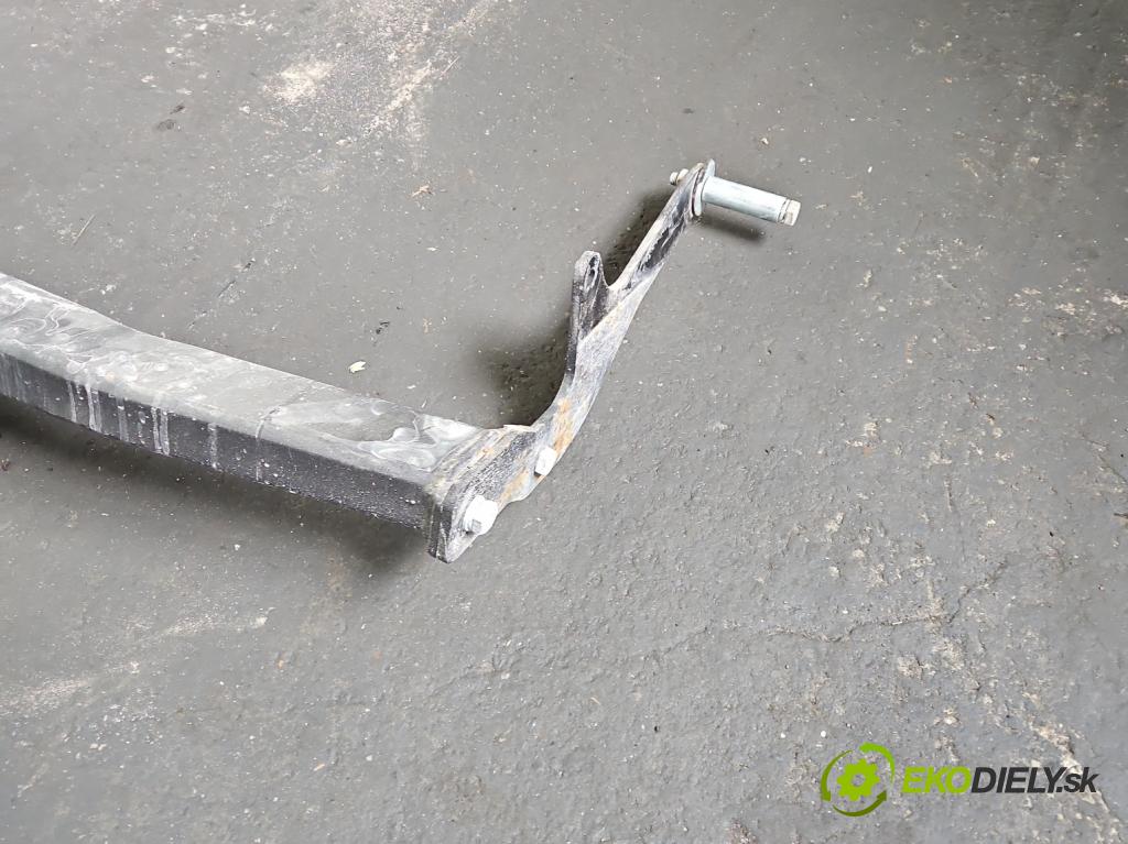 Renault Clio III 2005-2012 1.5 dci 68 HP manual 50 kW 1461 cm3 3- Hák: vlečení:  (Ťažné zariadenie)