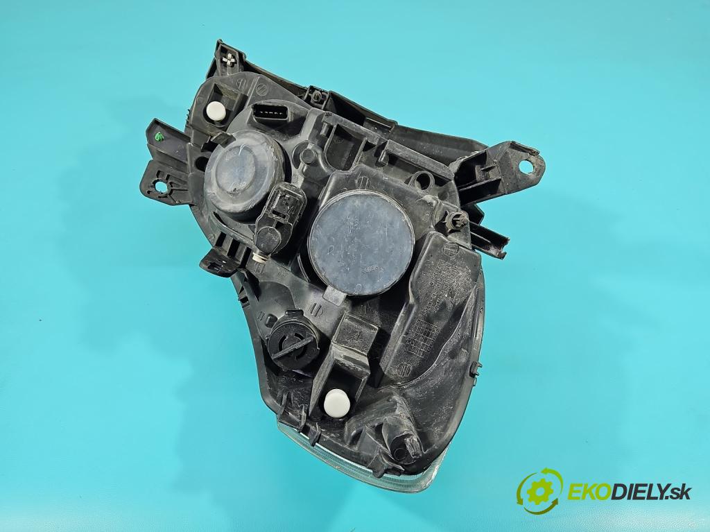 Renault Clio III 2005-2012 1.5 dci 68 HP manual 50 kW 1461 cm3 3- Reflektor: ľavý  (Kľučka dverí ostatné)