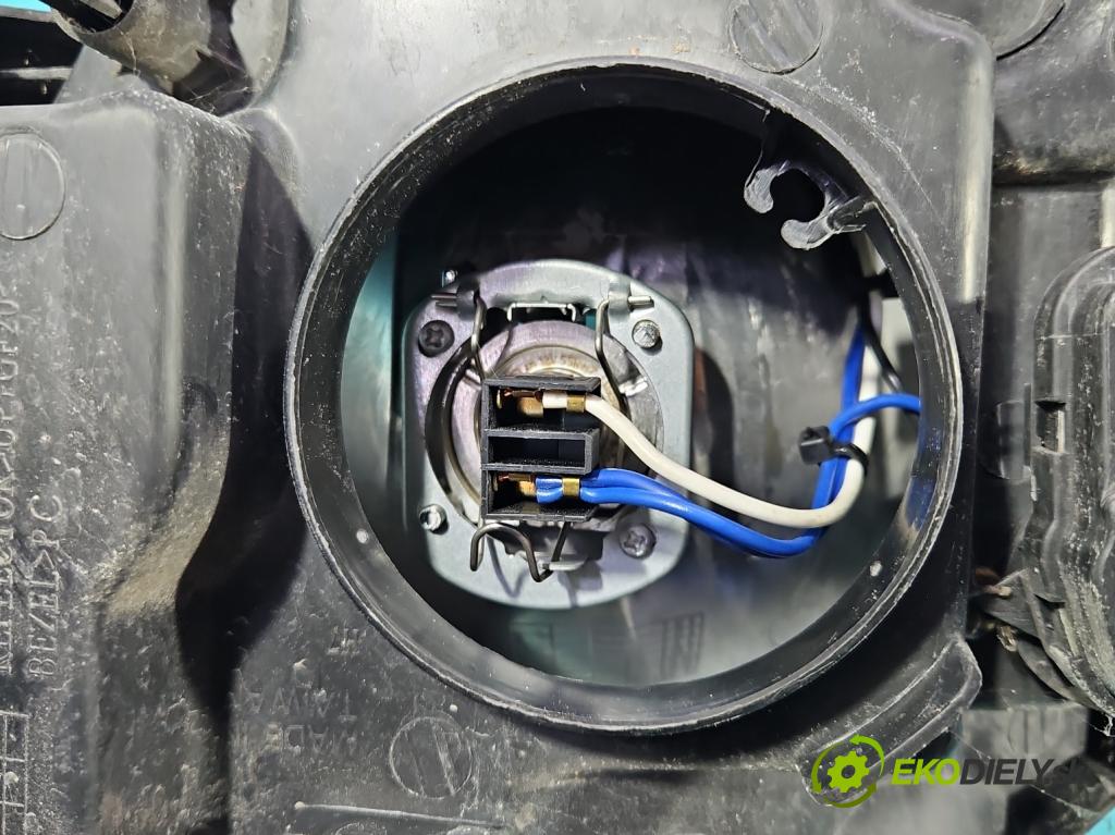 Renault Clio III 2005-2012 1.5 dci 68 HP manual 50 kW 1461 cm3 3- Reflektor: pravý  (Svetlo predné pravé)