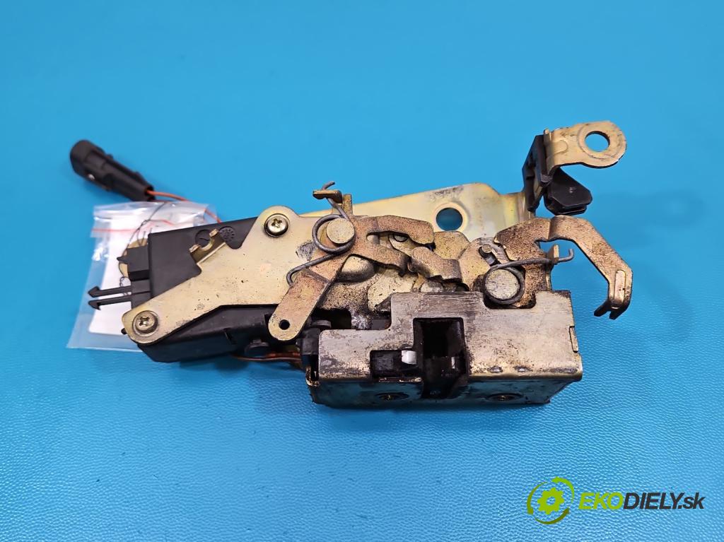 Smart Fortwo 1998-2007 54 HP manual 40 kW 599 cm3 3- zámok predné pravý