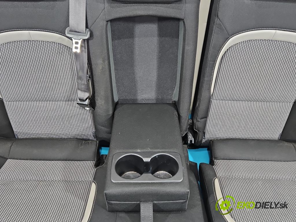 Kia Ceed II 2012-2018 1.6 crdi 128 HP manual 94 kW 1582 cm3 5- Pohovka: zadné (Sedadlo)
