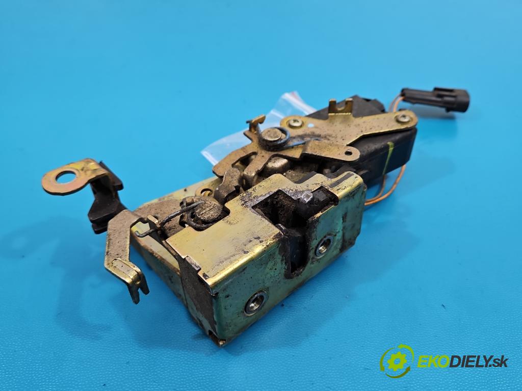 Smart Fortwo 1998-2007 54 HP manual 40 kW 599 cm3 3- zámok predné ľavý 