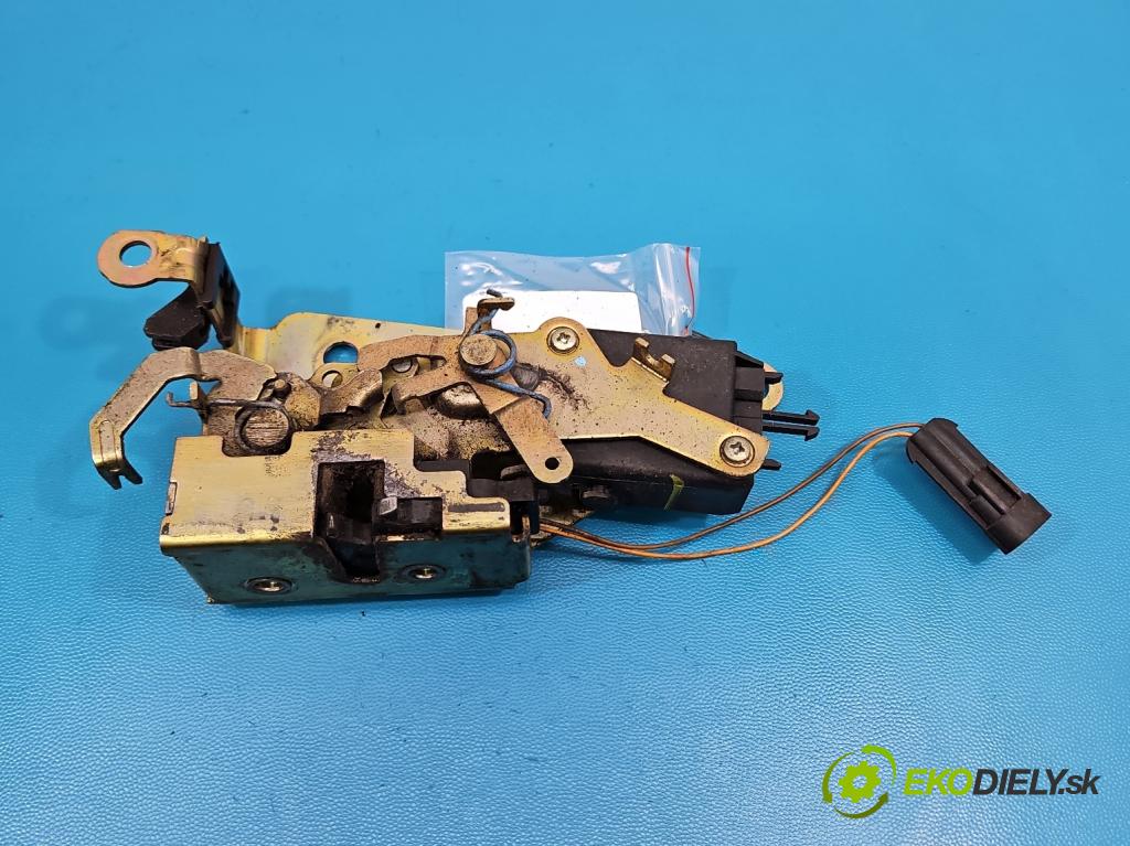 Smart Fortwo 1998-2007 54 HP manual 40 kW 599 cm3 3- zámok predné ľavý