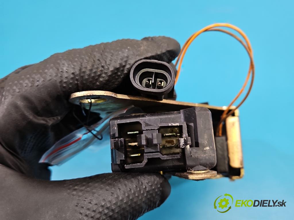 Smart Fortwo 1998-2007 54 HP manual 40 kW 599 cm3 3- zámok predné ľavý