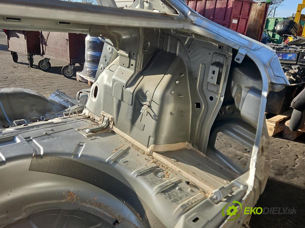 Opel Astra IV 2009-2015 1.4 T 140 HP manual 103 kW 1364 cm3 4- blatník zadné pravý