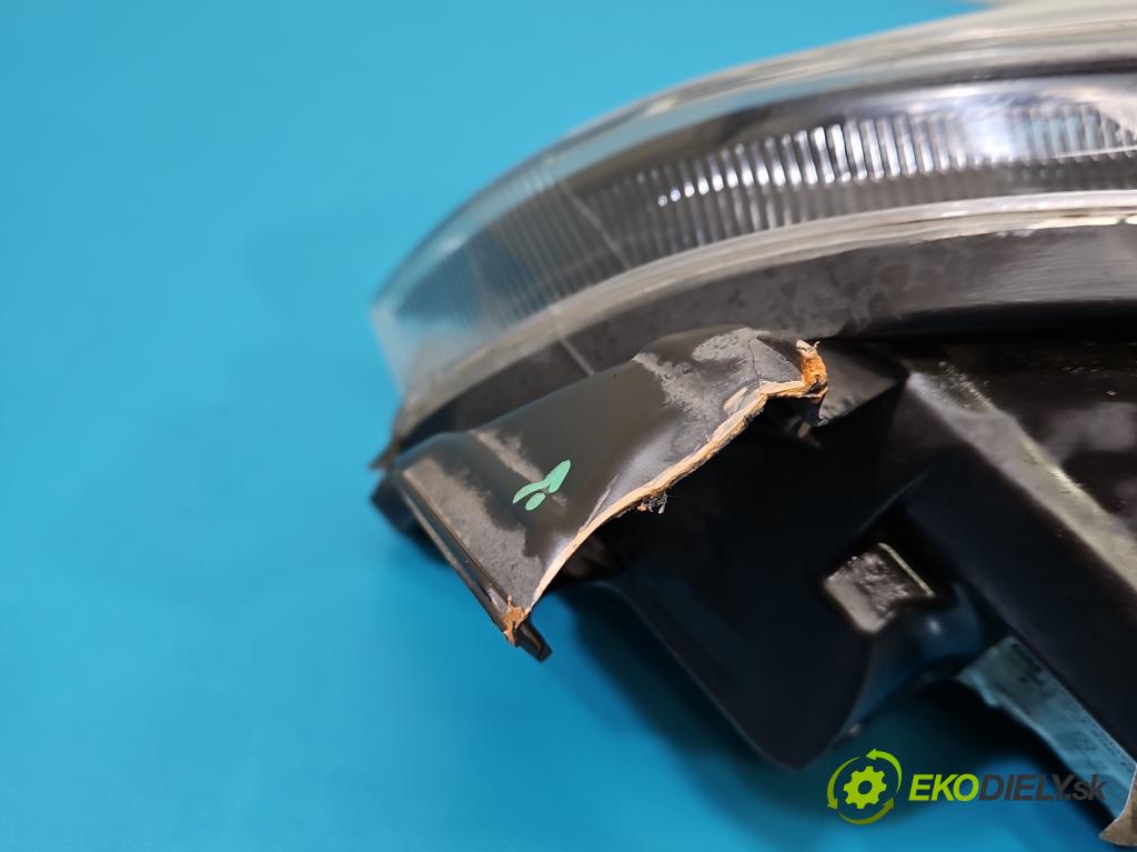 Opel Astra IV 2009-2015 1.4 T 140 HP manual 103 kW 1364 cm3 4- Reflektor: pravý 13371596 (Svetlo predné pravé)