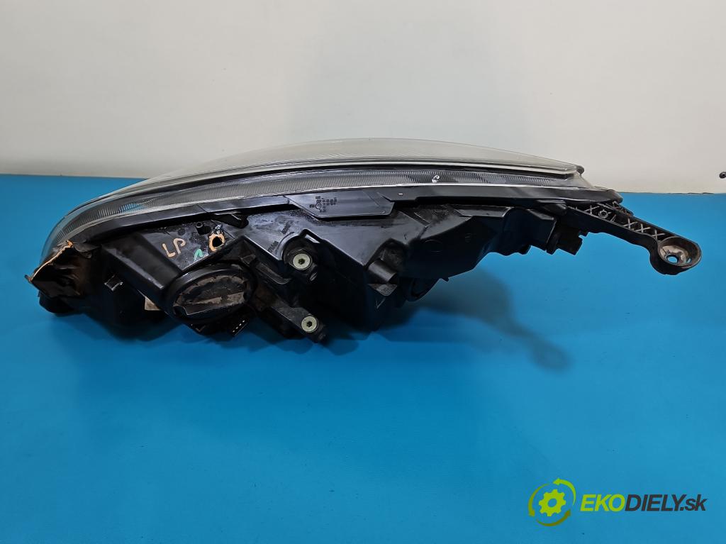 Opel Astra IV 2009-2015 1.4 T 140 HP manual 103 kW 1364 cm3 4- Reflektor: pravý 13371596 (Svetlo predné pravé)