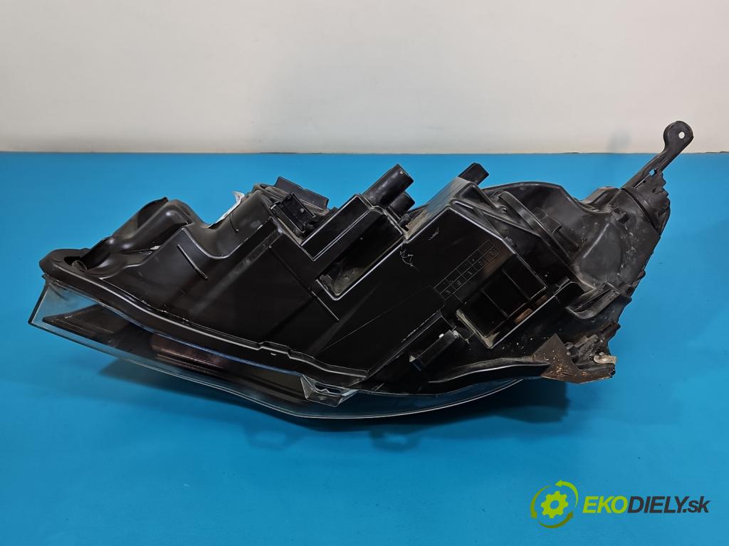 Opel Astra IV 2009-2015 1.4 T 140 HP manual 103 kW 1364 cm3 4- Reflektor: pravý 13371596 (Svetlo predné pravé)