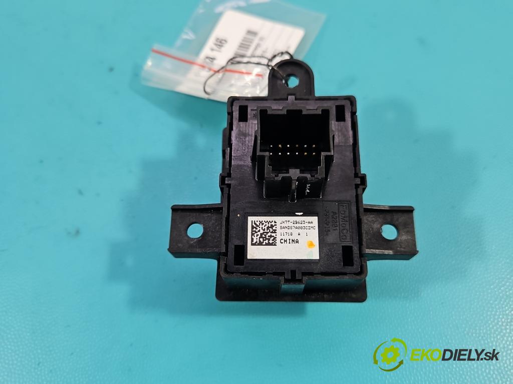 Ford Focus Mk4 2018- 1.0 ecoboost 125 HP manual 92 kW 999 cm3 5- prepínač brzda: ručný JX7T-2B623-AA (Prepínacie páčky pod volantom)