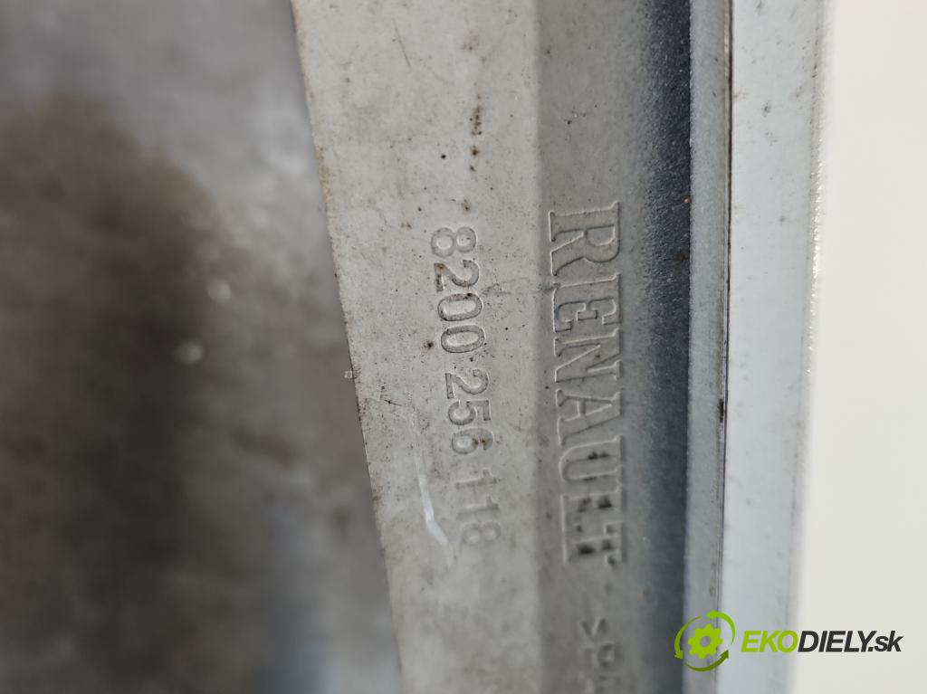 Renault Clio III 2005-2012 1.5 dci 68 HP manual 50 kW 1461 cm3 3- blatník predné pravý  (Kľučka dverí ostatné)