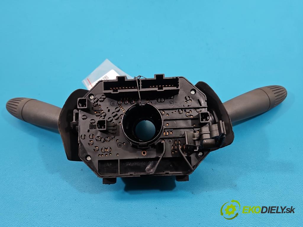 Fiat Panda II 2003-2012 1.1 8V 54 HP manual 40 kW 1108 cm3 5- prepínač komplex: 735398129 (Prepínacie páčky pod volantom)