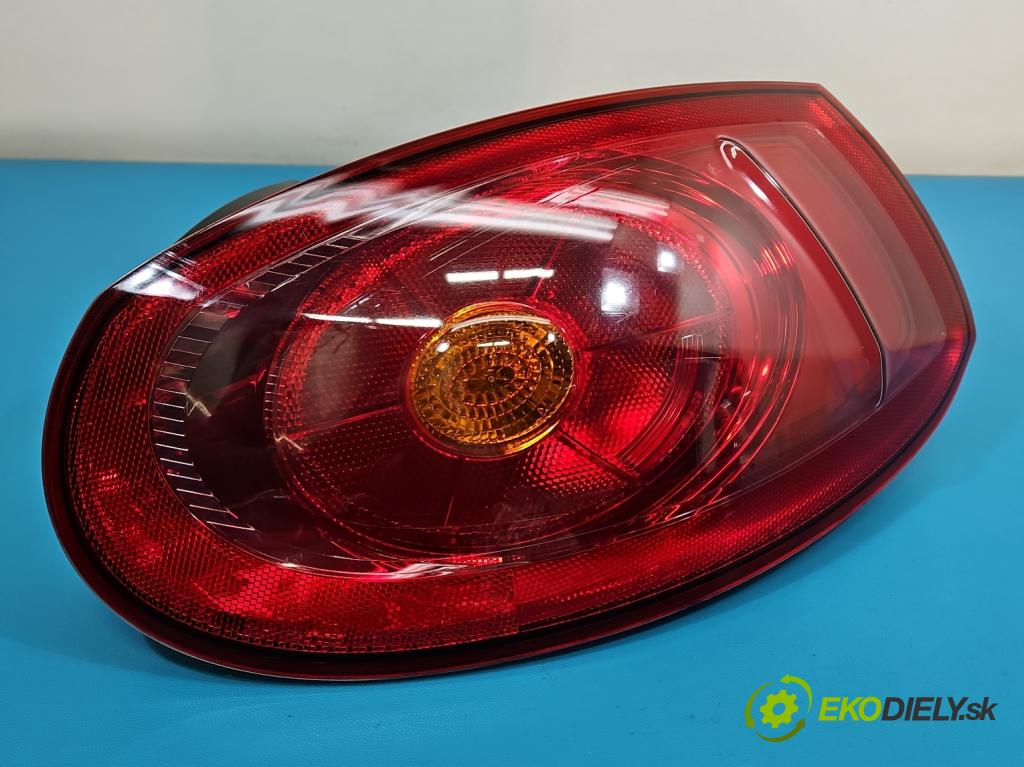 Fiat Bravo II 2007-2014 1.6 jtd 120 HP manual 88 kW 1598 cm3 5- svetlo / reflektor zadné pravé 51757542 (Kľučka dverí ostatné)