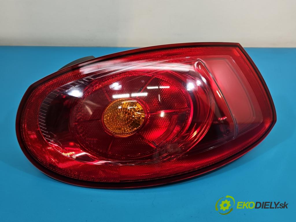 Fiat Bravo II 2007-2014 1.6 jtd 120 HP manual 88 kW 1598 cm3 5- svetlo / reflektor zadné pravé 51757542 (Kľučka dverí ostatné)