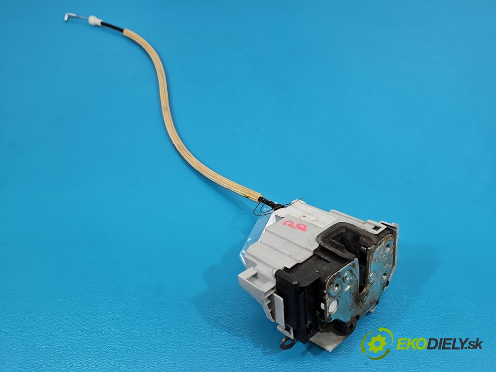 Fiat Bravo II 2007-2014 1.6 jtd 120 hp manual 88 kW 1598 cm3 5- zámek přední pravý 51827955