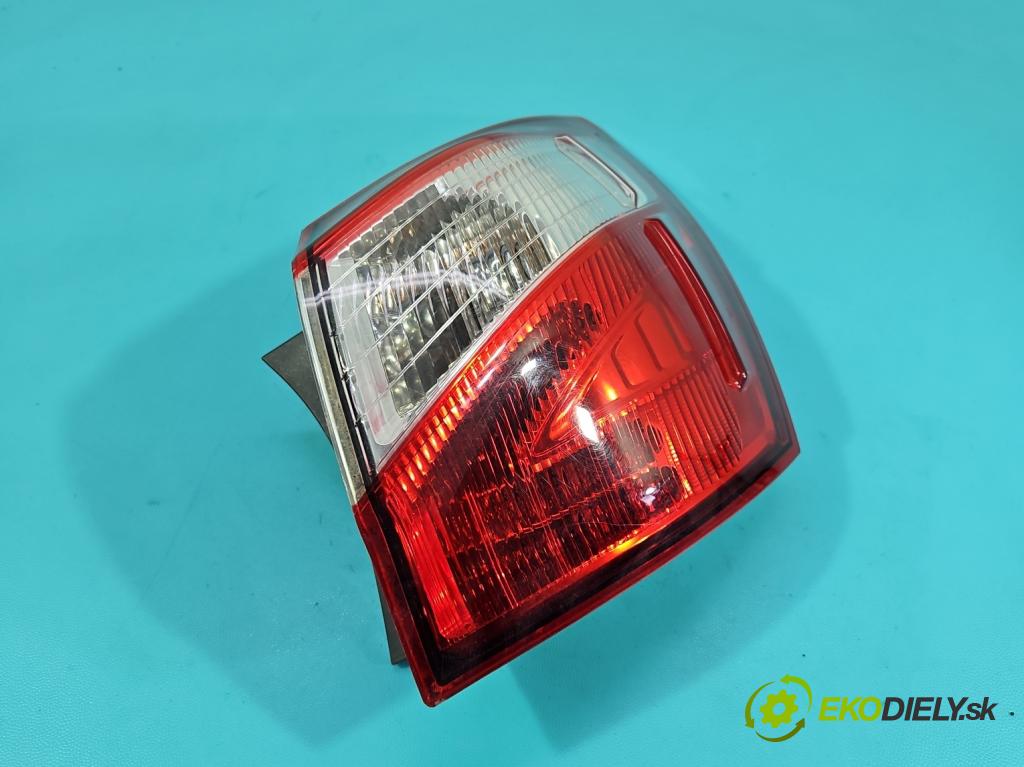 Nissan Qashqai I J10 2006-2013 1.6 16V 114 HP manual 84 kW 1598 cm3 5- svetlo / reflektor zadné pravé  (Kľučka dverí ostatné)