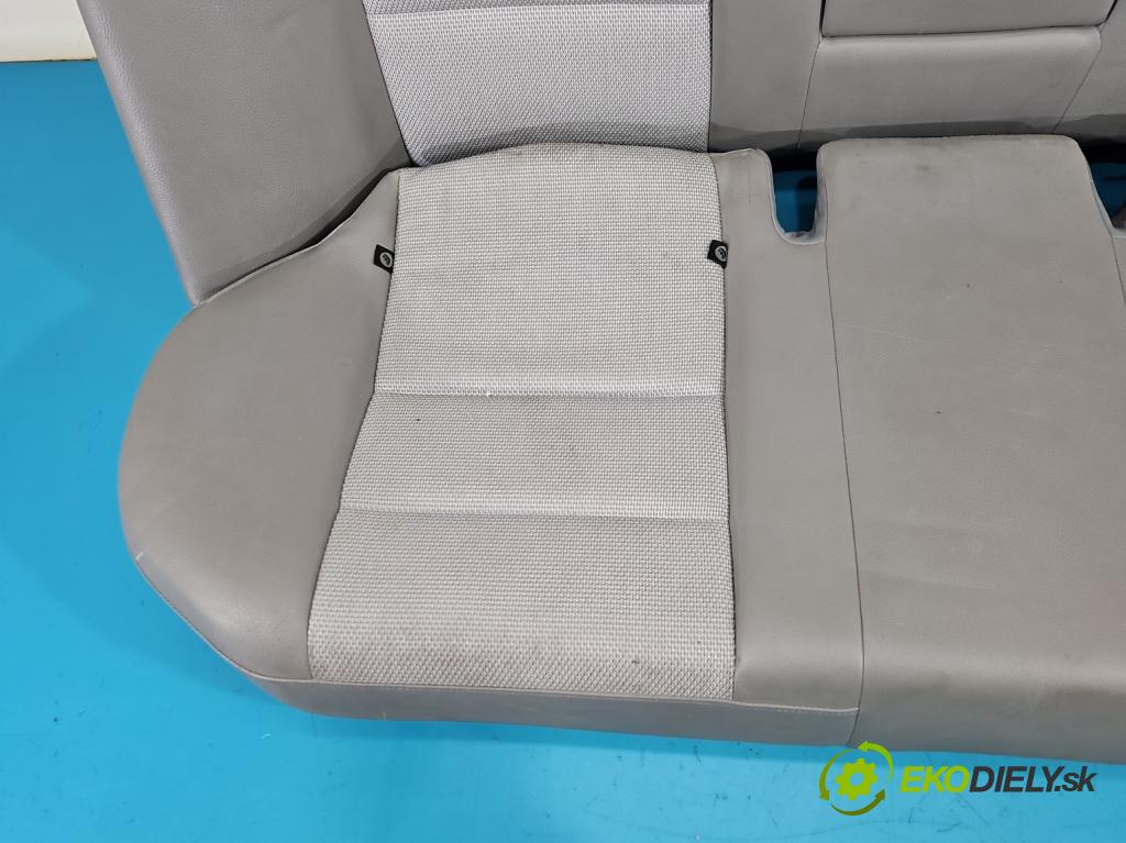 Mercedes C W204 2007-2014 2.2 CDI 136 HP manual 100 kW 2148 cm3 4- Pohovka: zadné (Sedadlo)