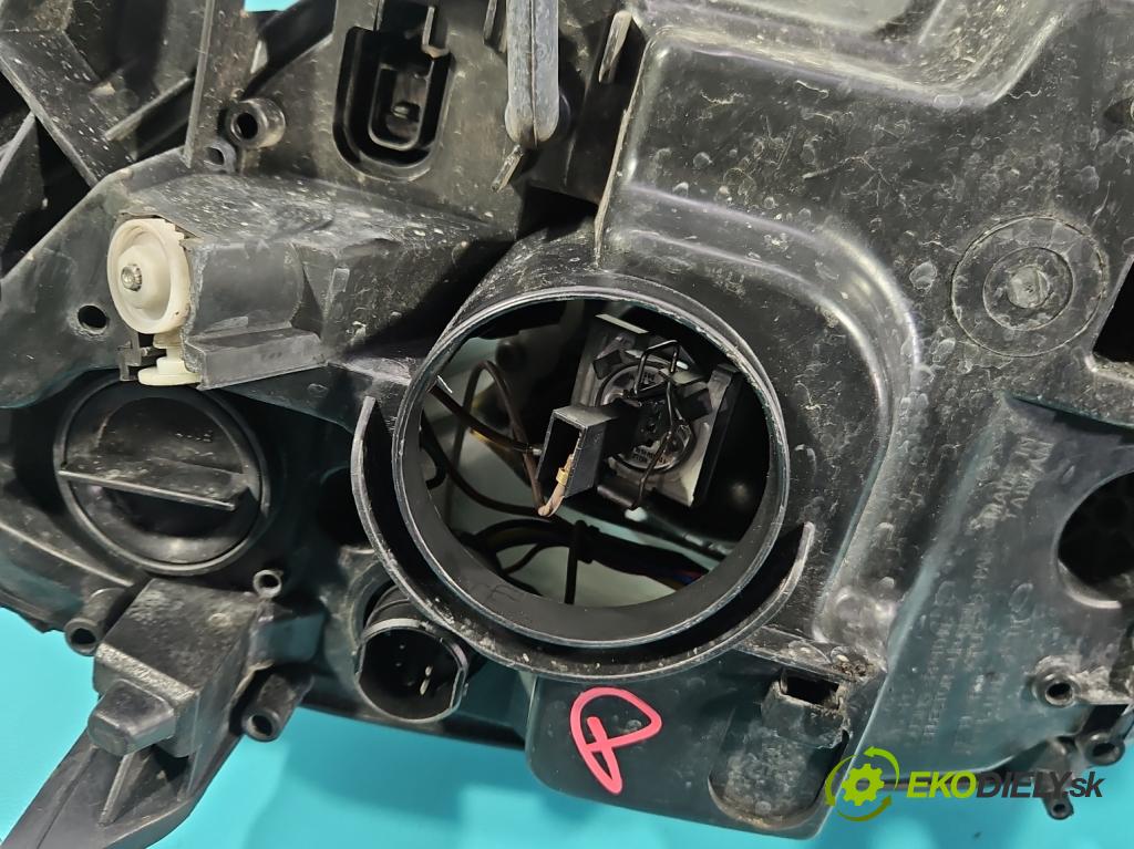 Fiat Bravo II 2007-2014 1.6 jtd 120 HP manual 88 kW 1598 cm3 5- Reflektor: pravý  (Svetlo predné pravé)