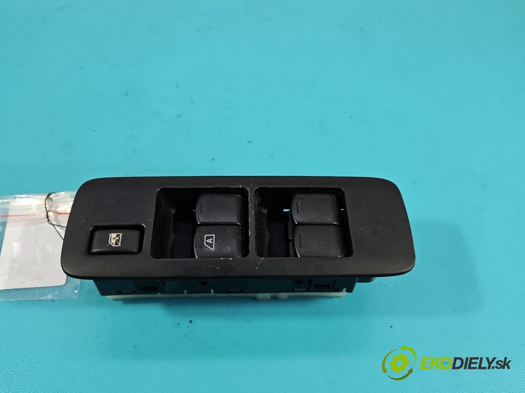Nissan Qashqai I J10 2006-2013 1.6 16V 114 HP manual 84 kW 1598 cm3 5- prepínač okien spätných zrkadiel 25401BR00B