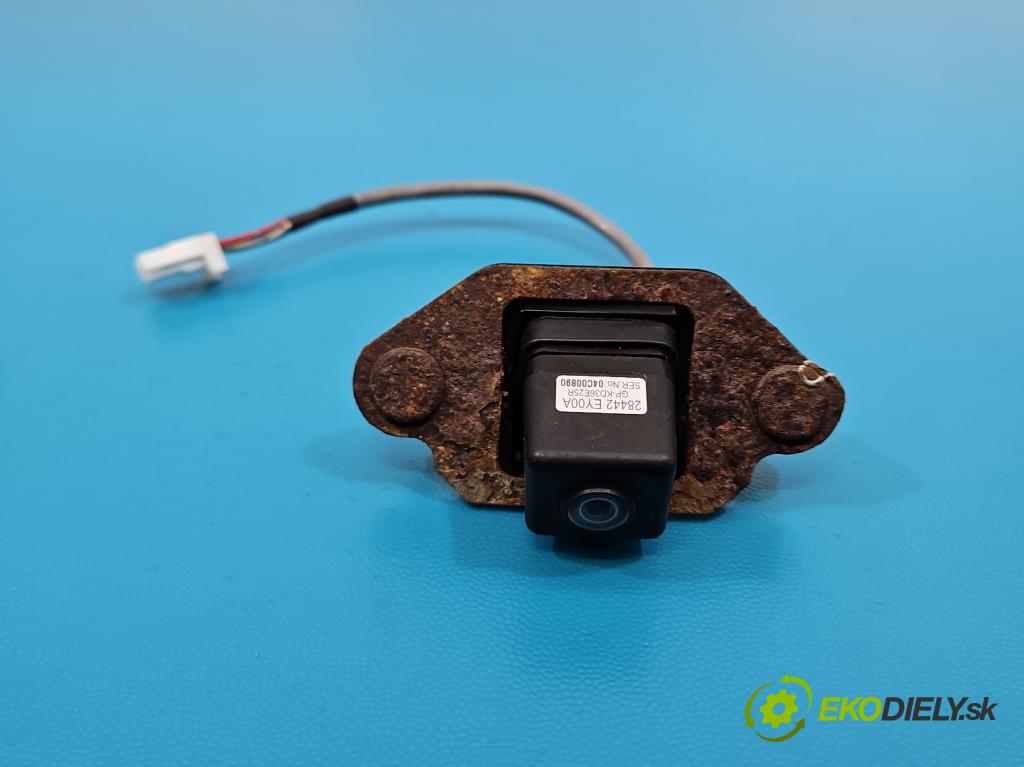 Nissan Qashqai I J10 2006-2013 1.6 16V 114 HP manual 84 kW 1598 cm3 5- Kamera cúvania 28442-EY00A