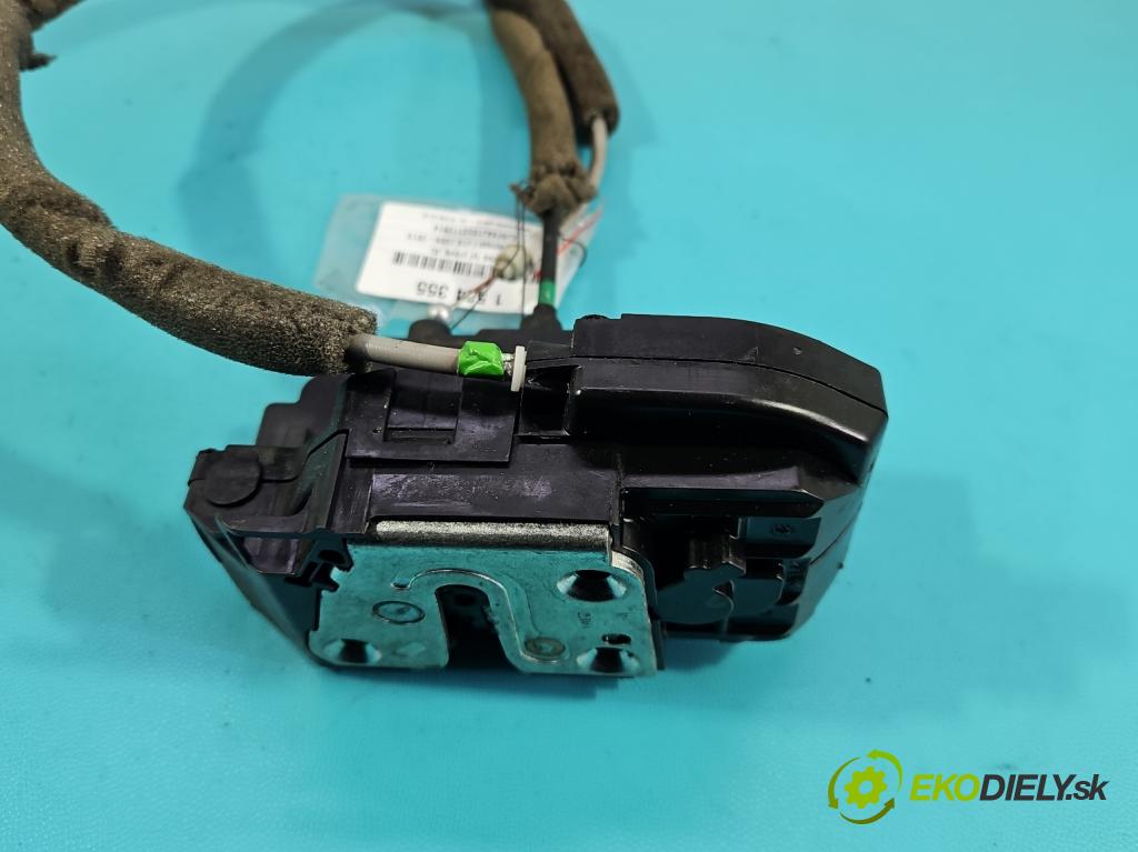 Nissan Qashqai I J10 2006-2013 1.6 16V 114 HP manual 84 kW 1598 cm3 5- zámok zadné pravý