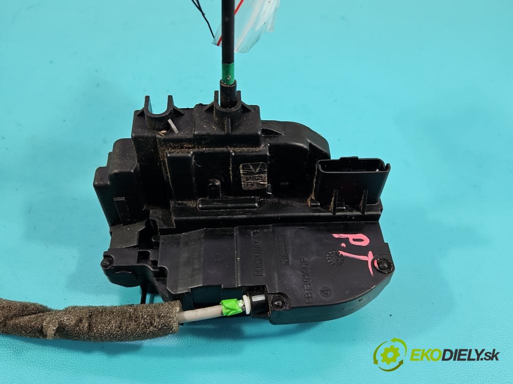 Nissan Qashqai I J10 2006-2013 1.6 16V 114 HP manual 84 kW 1598 cm3 5- zámok zadné pravý