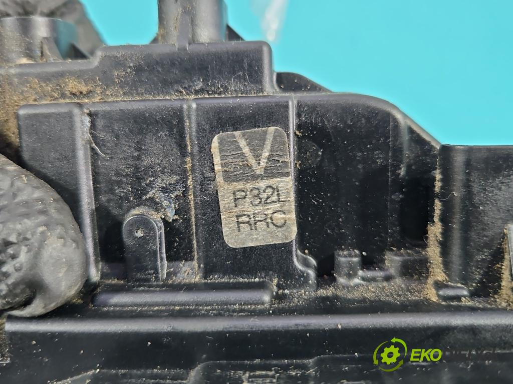 Nissan Qashqai I J10 2006-2013 1.6 16V 114 HP manual 84 kW 1598 cm3 5- zámok zadné pravý