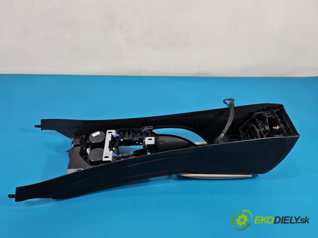 Bmw 3 F30 2011-2018 2.0d 184hp automatic 135 kW 1995 cm3 5- operadlo 9235473 (Lakťová opierka)