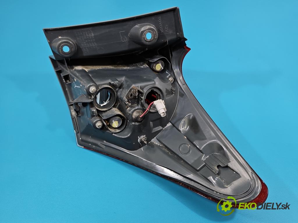 Toyota Auris II 2012-2018 1.6 16V 132 hp manual 97 kW 1598 cm3 5- světlo zadní levé blatník: