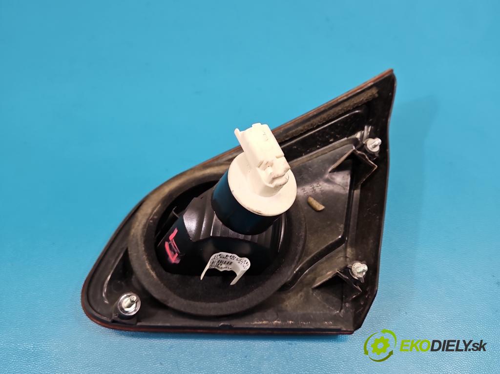 Nissan Qashqai I J10 2006-2013 1.6 16V 114 hp manual 84 kW 1598 cm3 5- světlo zadní levé kufrových dveří 89503189