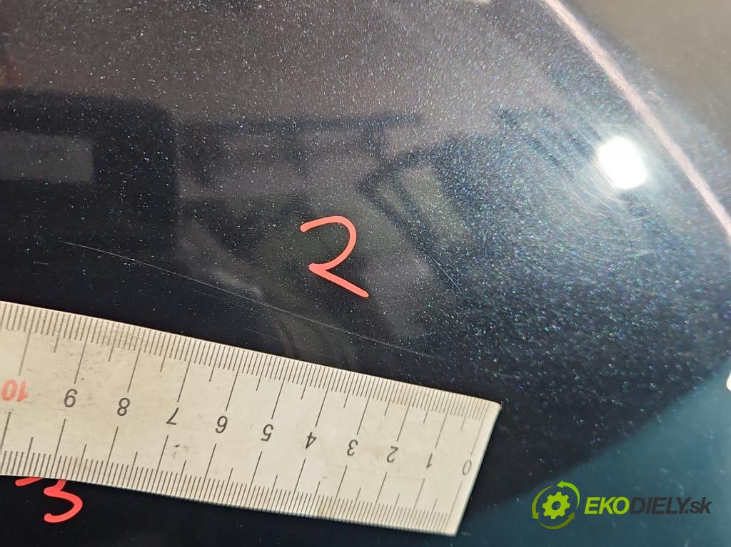 Toyota Verso 2009-2018 2.0 D4D 125 HP manual 92 kW 1998 cm3 5- blatník predné pravý  (Kľučka dverí ostatné)