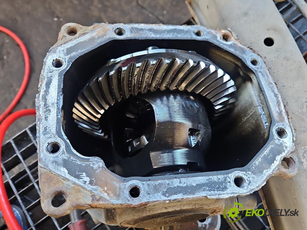 Mercedes C W204 2007-2014 2.2 CDI 136 HP manual 100 kW 2148 cm3 4- Most: zadní: 2043501714