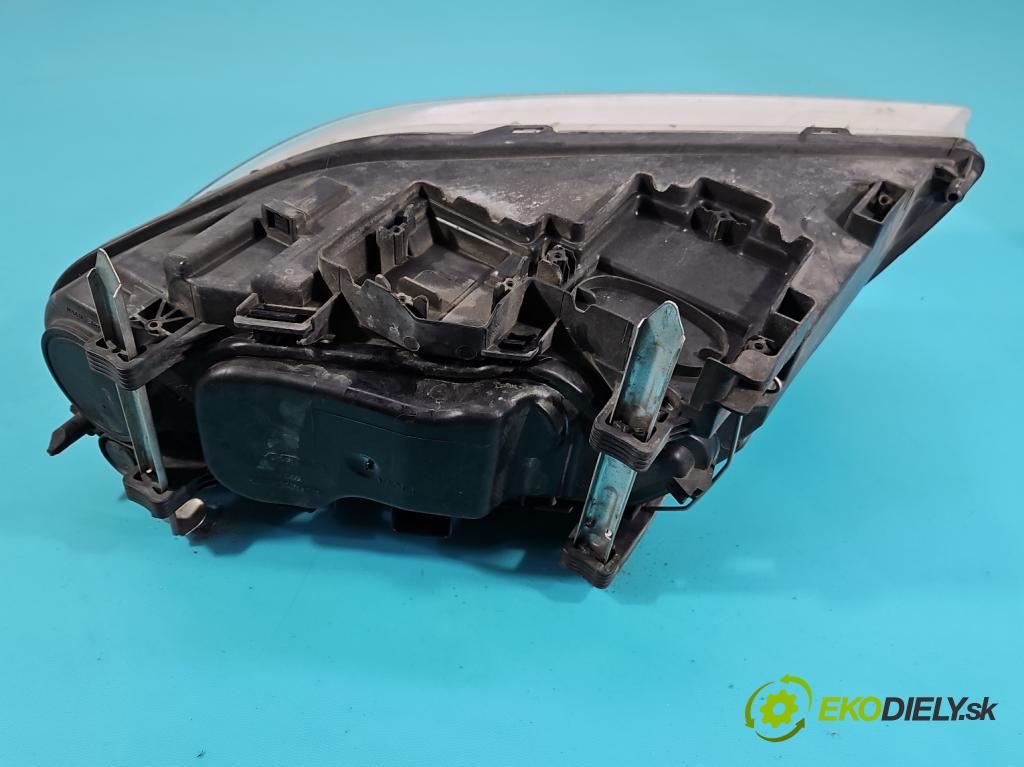 Volvo V70 III 2007-2016 2.0 D4 181KM manual 133 kW 1969 cm3 5- Reflektor: pravý 31420020 (Svetlo predné pravé)