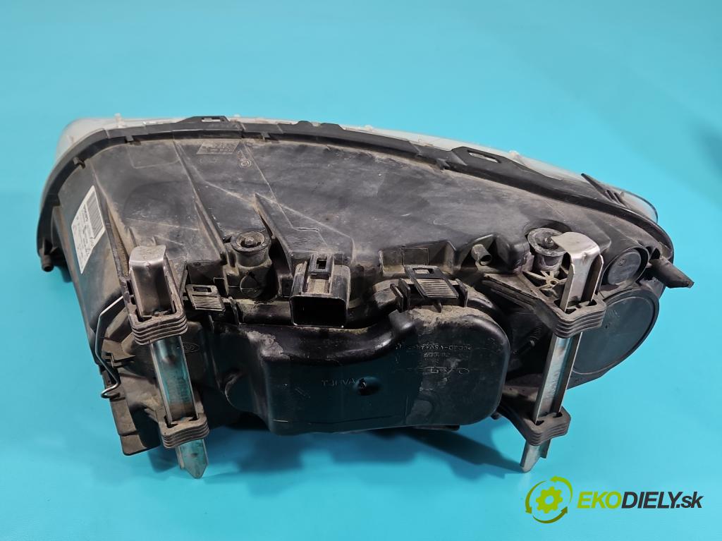 Volvo V70 III 2007-2016 2.0 D4 181KM manual 133 kW 1969 cm3 5- Reflektor: pravý 31420020 (Svetlo predné pravé)