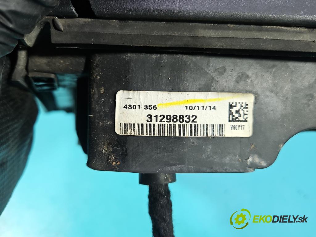 Volvo V70 III 2007-2016 2.0 D4 181KM manual 133 kW 1969 cm3 5- zrkadlo pravé 31298832 (Kľučka dverí ostatné)