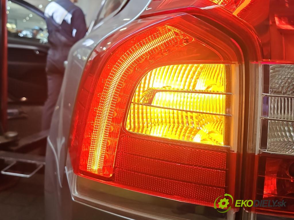 Volvo V70 III 2007-2016 2.0 D4 181KM manual 133 kW 1969 cm3 5- svetlo / reflektor zadné ľavé  (Kľučka dverí ostatné)