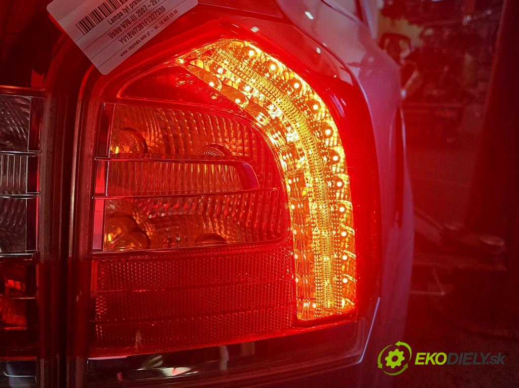 Volvo V70 III 2007-2016 2.0 D4 181KM manual 133 kW 1969 cm3 5- svetlo / reflektor zadné pravé  (Kľučka dverí ostatné)