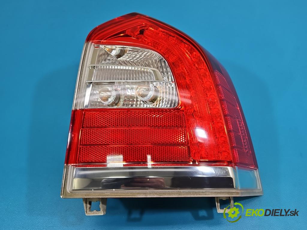 Volvo V70 III 2007-2016 2.0 D4 181KM manual 133 kW 1969 cm3 5- svetlo / reflektor zadné pravé  (Kľučka dverí ostatné)